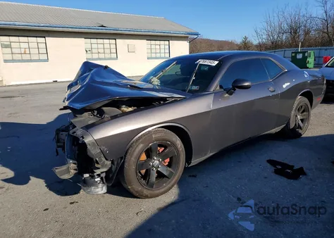 2013 Dodge Challenger Sxt z USA, uszkodzony, nr VIN 2C3CDYAG9DH692518